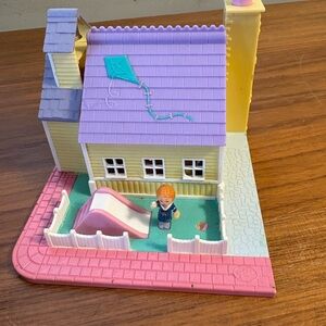VINTAGE 1993 POLLY POCKET BLUEBIRD SCHOOL HOUSE POLLYVILLE TOY PLAYSET with doll